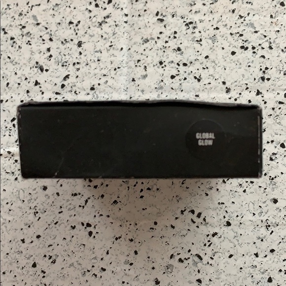 NWT MAC Cosmetics Global Glow Mineralize Skinfinis - Picture 6 of 8